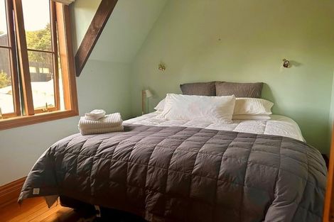 Photo of property in 15 Whiorau Grove, Lowry Bay, Lower Hutt, 5013