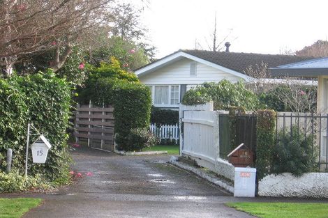 Photo of property in 15 Chilton Grove, Hokowhitu, Palmerston North, 4410