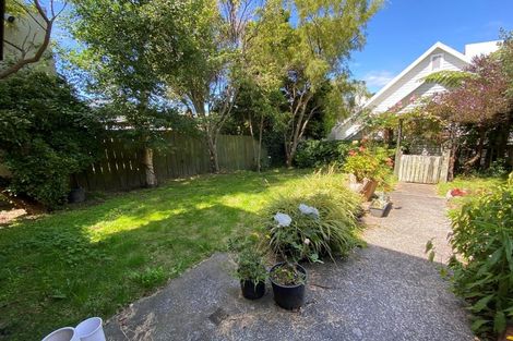 Photo of property in 31 Myrtle Crescent, Mount Cook, Wellington, 6021