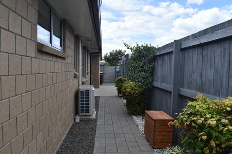 Photo of property in 20 Rainey Crescent, Papamoa Beach, Papamoa, 3118