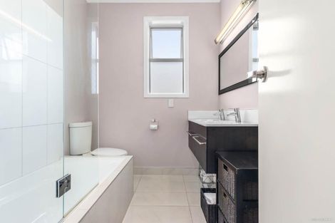 Photo of property in 10 Matatea Avenue, Pukekohe, 2120