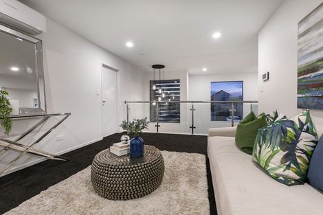 Photo of property in 2 Paparahi Place, Wainui, 0992