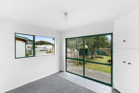 Photo of property in 14 Karaka Street, Otaki Beach, Otaki, 5512