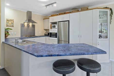 Photo of property in 68 Lough Bourne Drive, Pukekohe, 2120