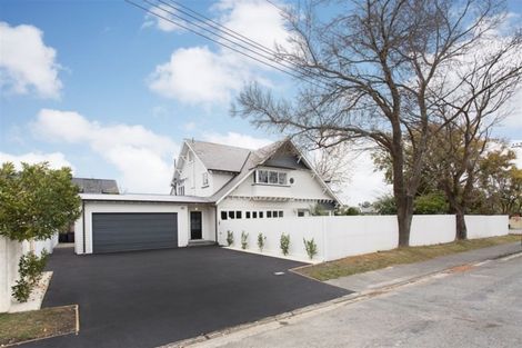 Photo of property in 32 Hawkesbury Avenue, St Albans, Christchurch, 8014
