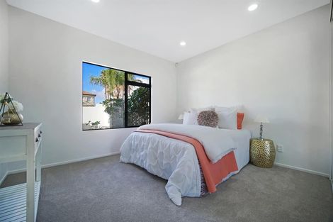 Photo of property in 12 Quedley Court, Eastern Beach, Auckland, 2012
