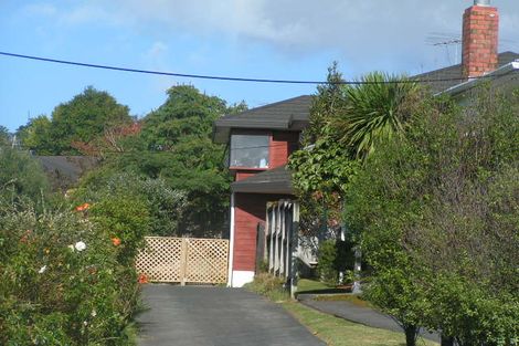 Photo of property in 2/20 Becroft Drive, Forrest Hill, Auckland, 0620