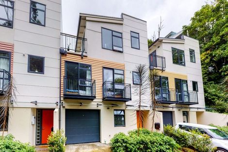 Photo of property in 13 San Sebastian Road, Kelburn, Wellington, 6012