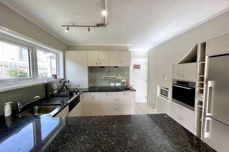 Photo of property in 5 Cambrian Street, Churton Park, Wellington, 6037