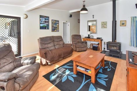 Photo of property in 52 Taihiki Road, Clarks Beach, 2122