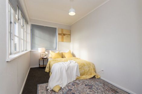 Photo of property in 2 Forth Terrace, Roslyn, Palmerston North, 4414