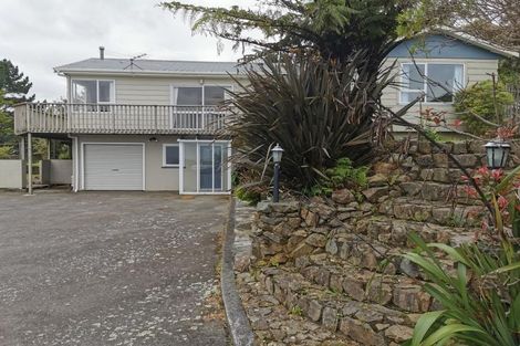 Photo of property in 28 Kaitangata Crescent, Kelson, Lower Hutt, 5010