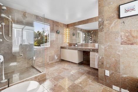 Photo of property in 10b Central Terrace, Kelburn, Wellington, 6012