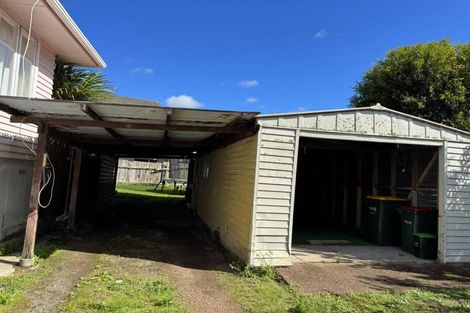 Photo of property in 572 Beach Road, Rothesay Bay, Auckland, 0630