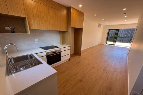 Photo of property in 19 Ellesmere Crescent, Pakuranga Heights, Auckland, 2010