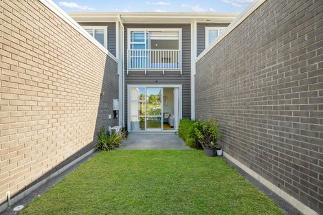 Photo of property in 1106/8 Lakewood Court, Manukau, Auckland, 2104