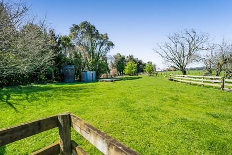 Photo of property in 352 Manutahi Road, Lepperton, New Plymouth, 4373