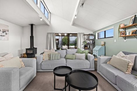 Photo of property in 5 Gavin Black Street, Meeanee, Napier, 4112