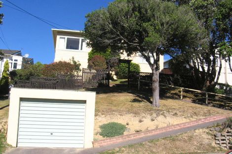 Photo of property in 28 Raumati Terrace, Khandallah, Wellington, 6035