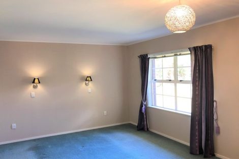 Photo of property in 19 Nui Mana Place, Te Atatu South, Auckland, 0610