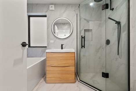 Photo of property in 152b Luckens Road, West Harbour, Auckland, 0618