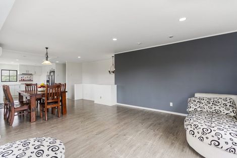 Photo of property in 39 Kuripaka Crescent, The Gardens, Auckland, 2105