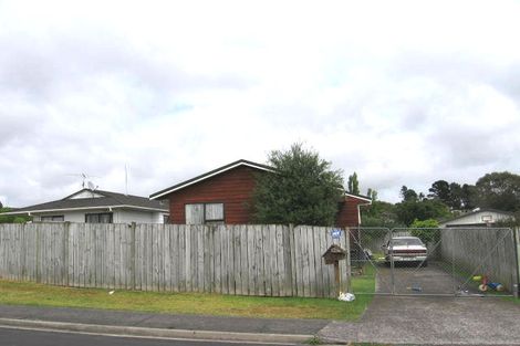 Photo of property in 1/3 Sevilla Place, Unsworth Heights, Auckland, 0632