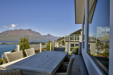 Photo of property in 24 Stone Ridge Place, Queenstown, 9300