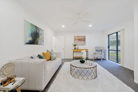 Photo of property in 6 Rosebay Rise, Henderson, Auckland, 0610