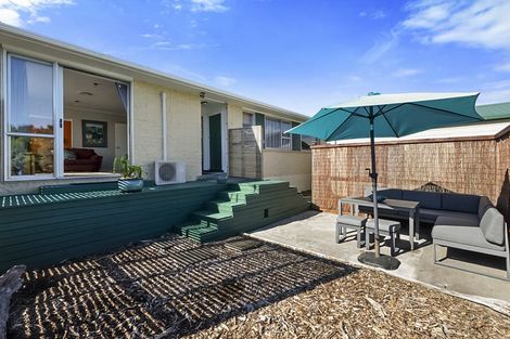 Photo of property in 4 Kelvin Place, Westown, New Plymouth, 4310