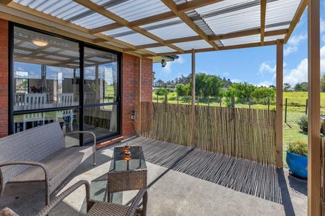 Photo of property in 33 Ocean View Rise, Ruakaka, 0116