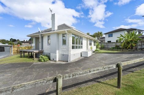 Photo of property in 103a Roberts Road, Te Atatu South, Auckland, 0610