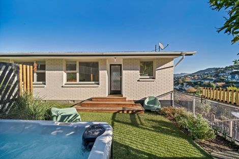 Photo of property in 5 Cornwall Road, Lyttelton, 8082