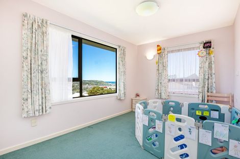 Photo of property in 6 Tamahine Street, Maupuia, Wellington, 6022