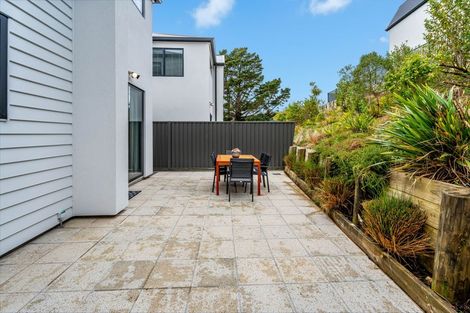 Photo of property in 5 Koreke Close, Kenepuru, Porirua, 5022