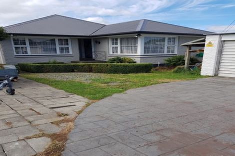 Photo of property in 8 Coniston Avenue, Ilam, Christchurch, 8041