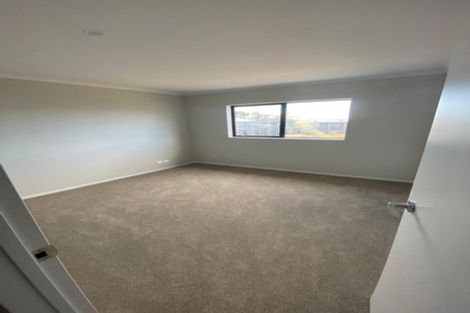 Photo of property in 10 Richard Petterd Way, Swanson, Auckland, 0614