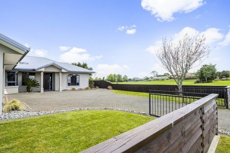 Photo of property in 49 Ayrshire Drive, Grandview Heights, Hamilton, 3200