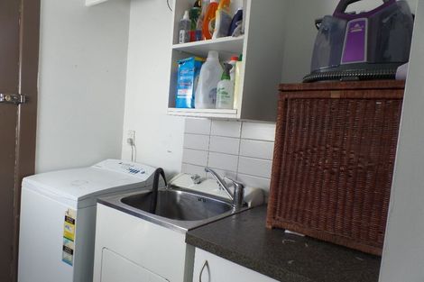 Photo of property in 7 Defoe Place, Waltham, Christchurch, 8023