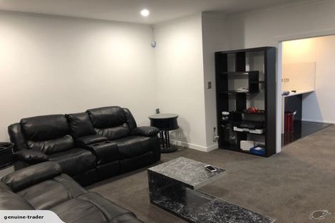 Photo of property in 230c Pakuranga Road, Pakuranga Heights, Auckland, 2010