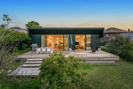 Photo of property in 6 Westwell Road, Belmont, Auckland, 0622