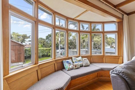 Photo of property in 25 Mclean Street, Strandon, New Plymouth, 4312