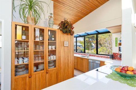Photo of property in 2 Tahi Road, Paraparaumu Beach, Paraparaumu, 5032