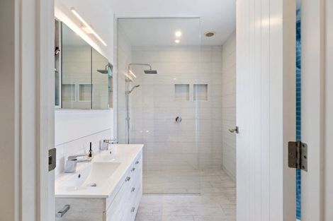 Photo of property in 51 Coutts Way, Fitzherbert, Palmerston North, 4410