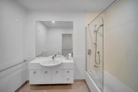 Photo of property in Goldridge Apartments, 21/43 Goldridge Way, Queenstown, 9300