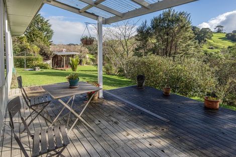 Photo of property in 4 Paparoa Station Road, Paparoa, 0571