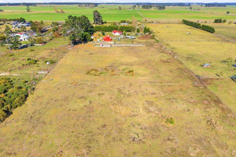 Photo of property in 41 Rangiotu Road, Himatangi, Palmerston North, 4477