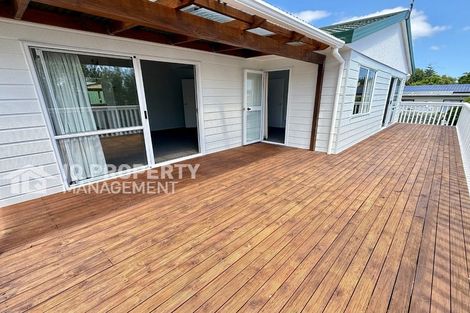 Photo of property in 452 Don Buck Road, Massey, Auckland, 0614