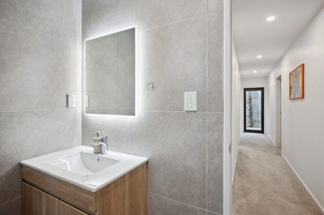 Photo of property in 1b Robin Lane, Browns Bay, Auckland, 0630