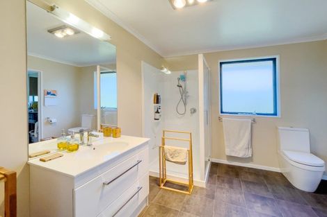 Photo of property in 9 Flinders Road, Heathcote Valley, Christchurch, 8022